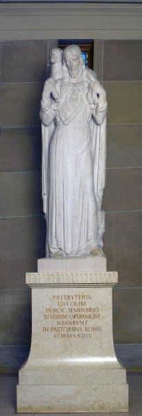 JC statue again straight